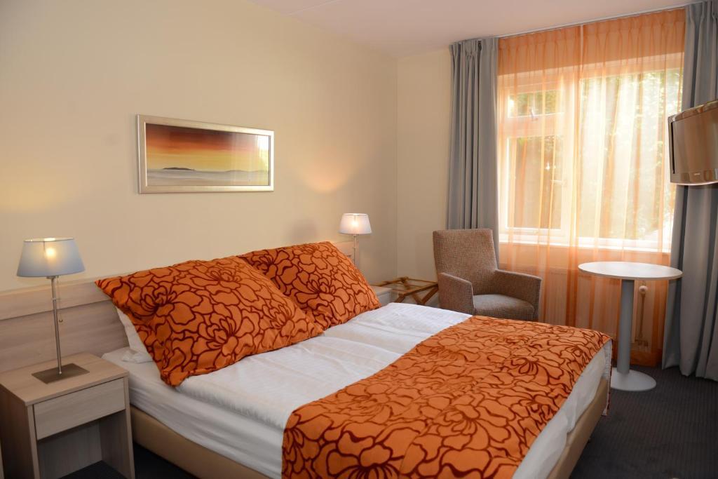 Hotel Op Diek Den Hoorn  Extérieur photo