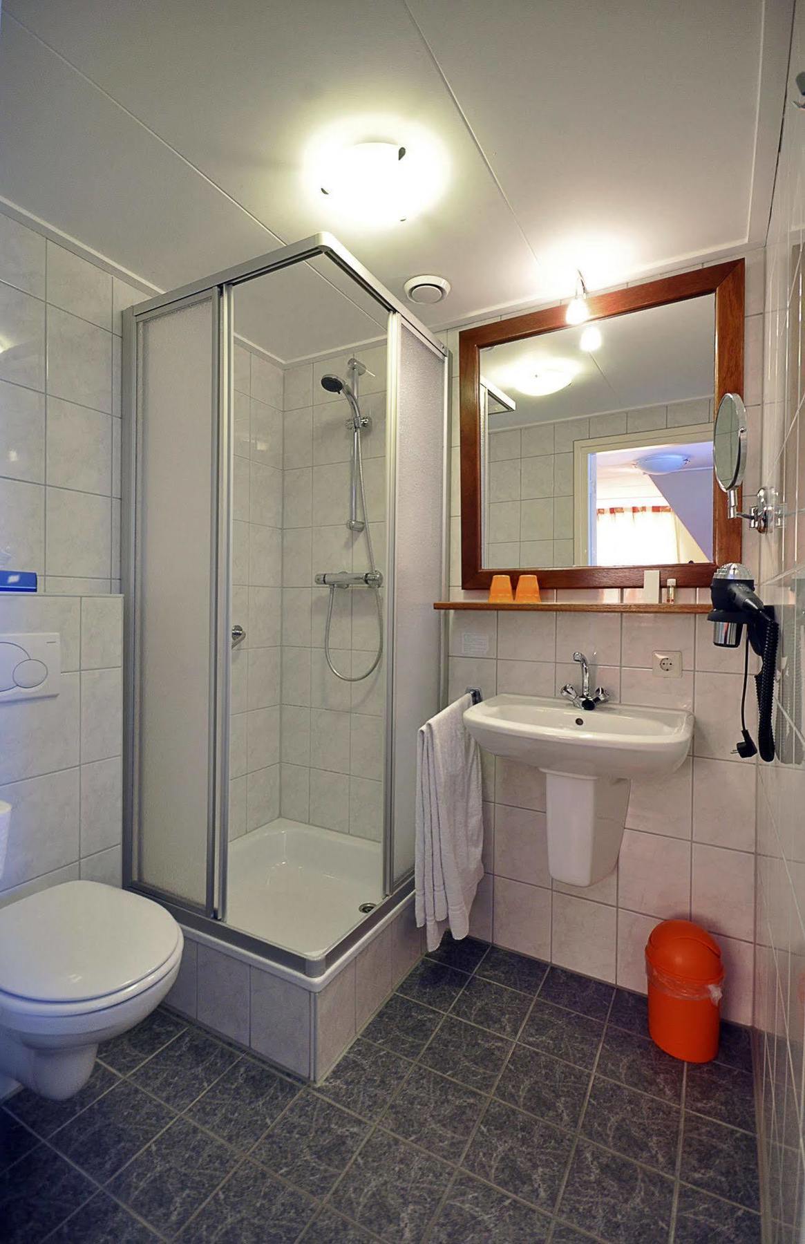 Hotel Op Diek Den Hoorn  Extérieur photo
